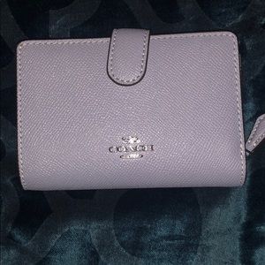 Small baby blue coach wallet!!